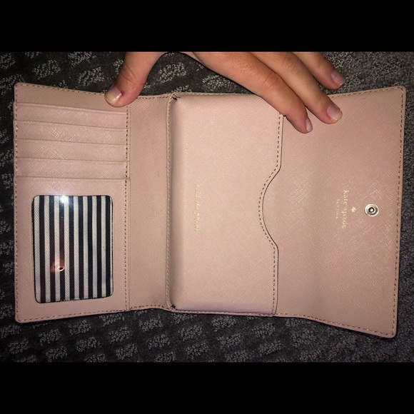 Kate Spade Authentic Wristlet - Picture 3 of 3